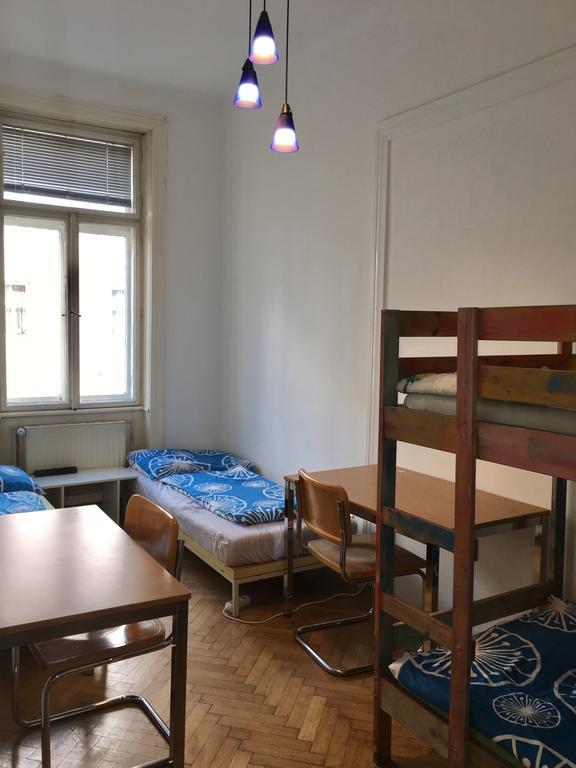 Chichilli Hostel *